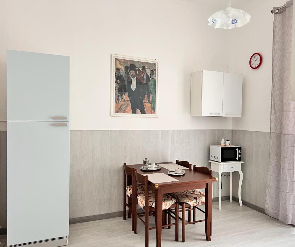 Savona Casa Vacanze Vicino Mare 3 Minuti Wifi 外观 照片
